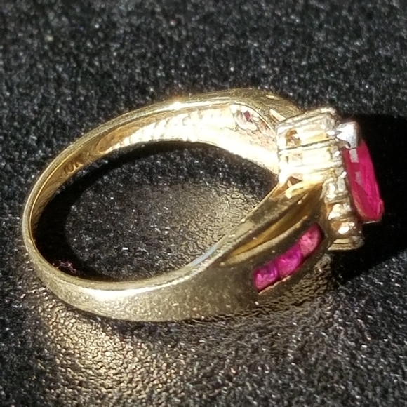 Ruby Red & White Diamond Sz.7 Ring 10k Solid Yellow Gold - Picture 6 of 8